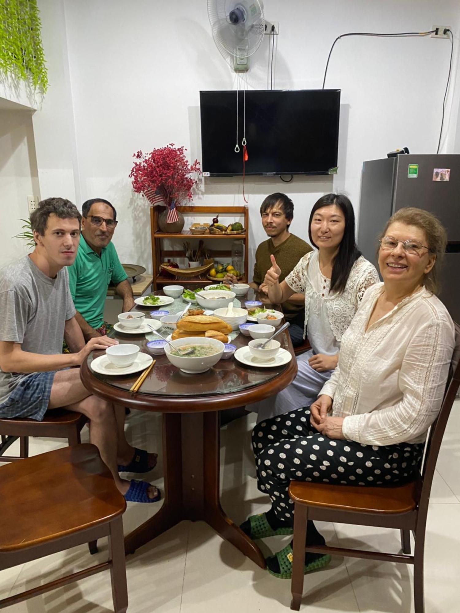 Lu Peaceful Homestay ダナン市 エクステリア 写真
