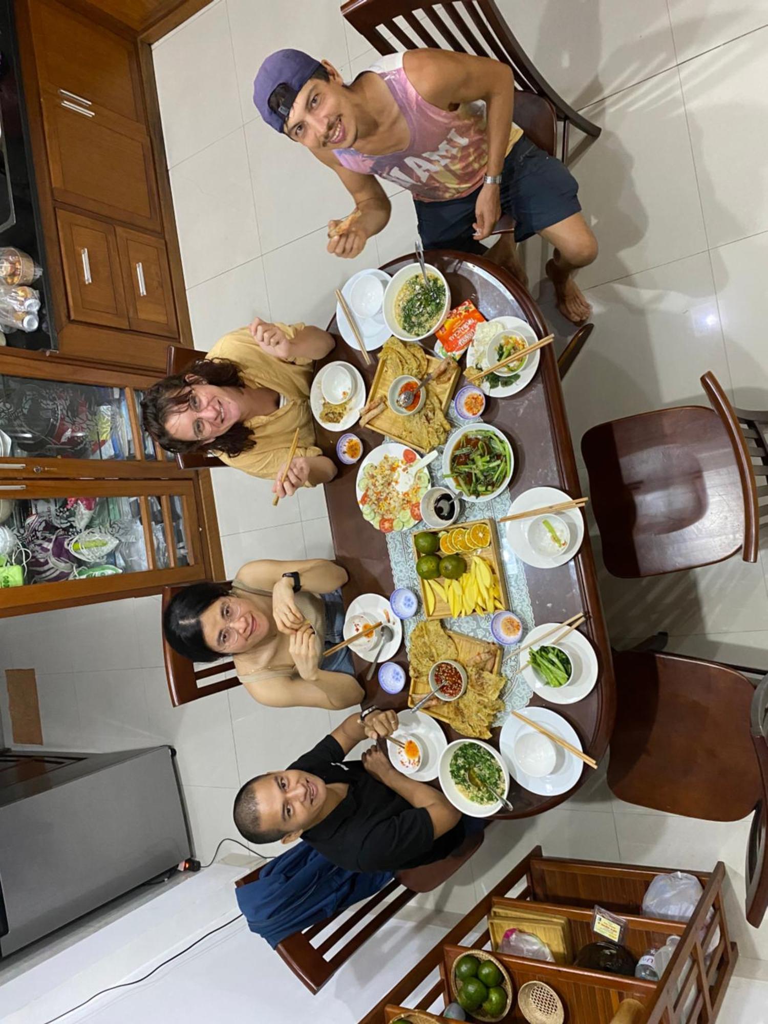 Lu Peaceful Homestay ダナン市 エクステリア 写真