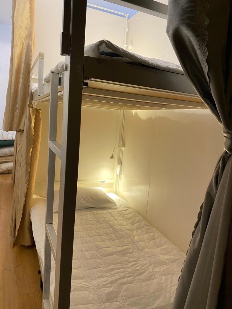 Lu Peaceful Homestay ダナン市 エクステリア 写真